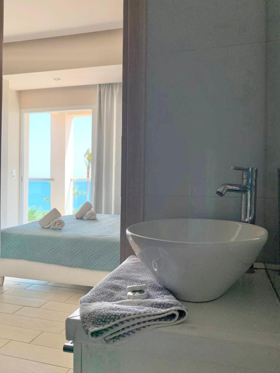 Saradari - Adults Only 4*